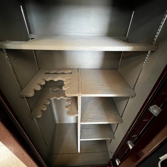 USED Champion Trophy 25 Gun Safe, photo 3