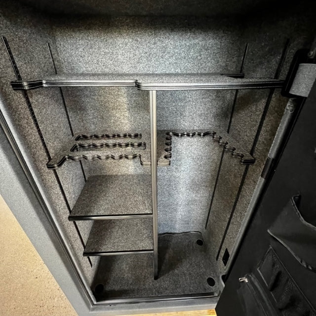 USED Liberty Colonial 30 Gun Safe, photo 6