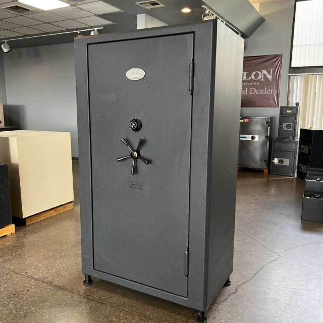 USED Browning Deluxe 49T Gun Safe