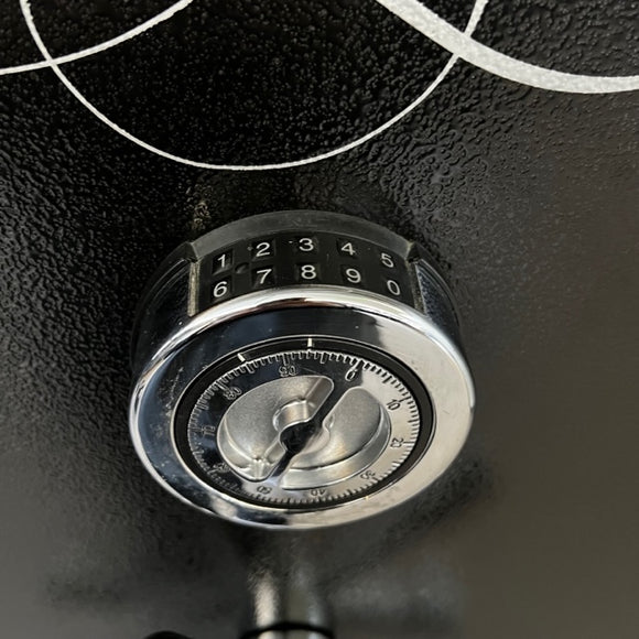 USED Cannon Armory Gun Safe, photo 6