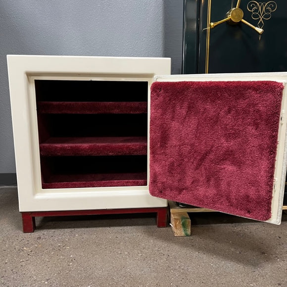 USED Hall's Home Safe, photo 2