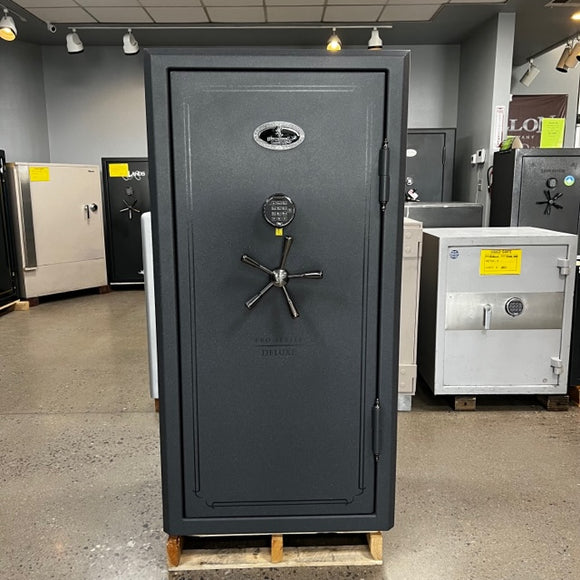 USED Browning Deluxe 33 Gun Safe, photo 1