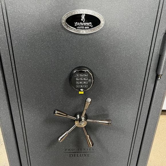 USED Browning Deluxe 33 Gun Safe, photo 7