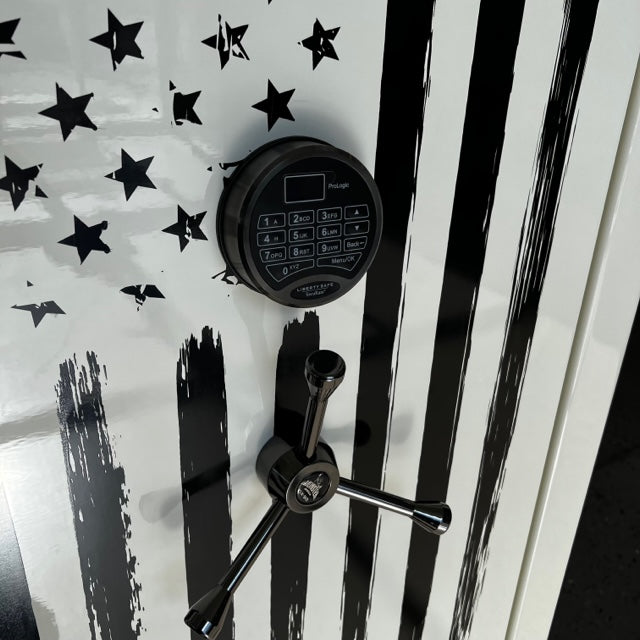 USED Liberty Franklin 25 Gun Safe, photo 9