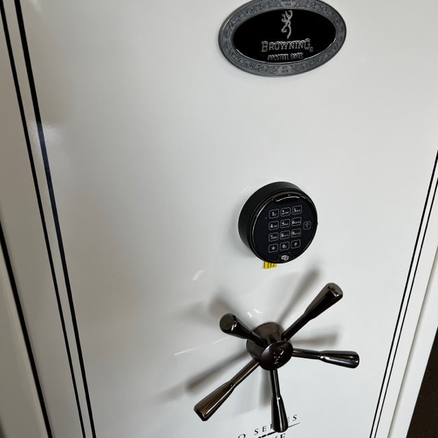 Browning Deluxe 33 Gun Safe - CLEARANCE