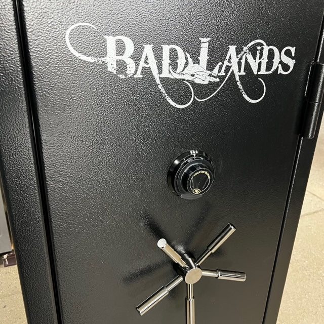 USED Dakota Bad Lands 5924 Gun Safe