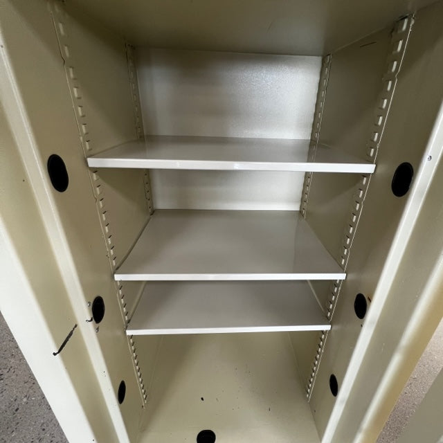 USED Amsec Amvault CF4524 TL-30 Safe